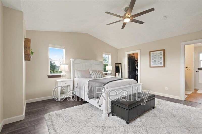 Building Photo - 2522 W Juliann Ct