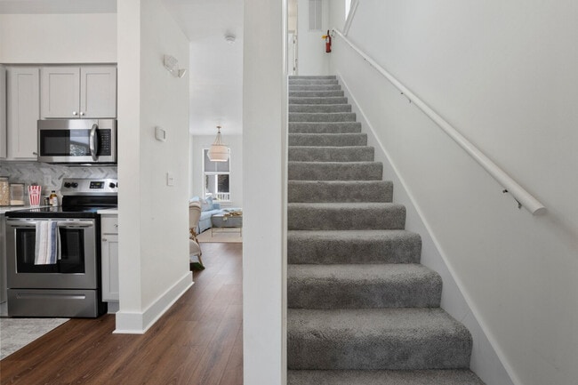 Building Photo - 2207 Government St