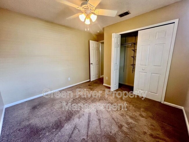 Building Photo - 13140 Staffordshire Dr S