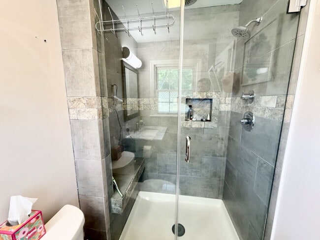 Building Photo - Beautifully Updated 3 Bedroom, 2 Bath Home in Clemson