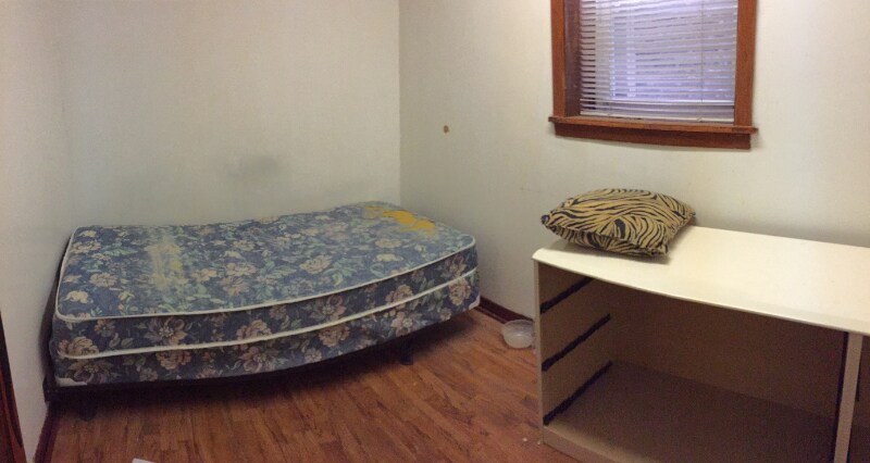 Building Photo - 1315 W 31st St