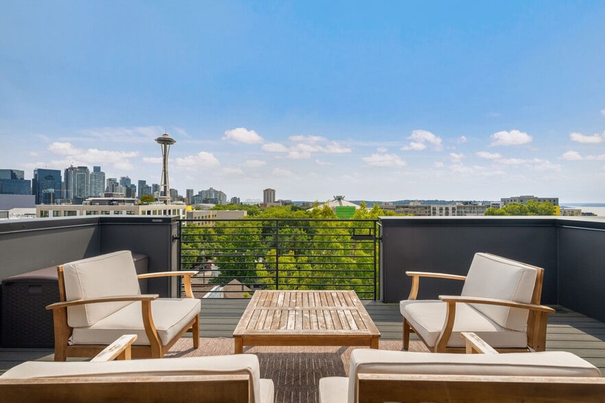 Building Photo - 167 Valley St