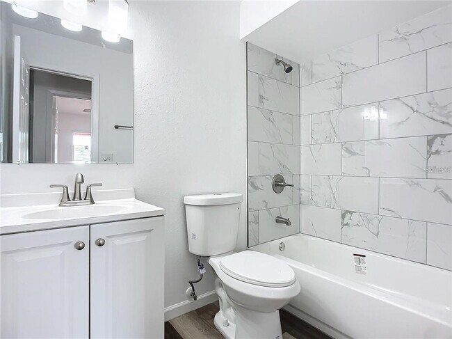 Building Photo - 11320 Bingham Ct