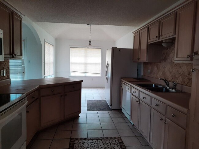 Building Photo - 4456 Alixs Dr