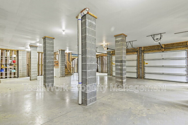 Building Photo - 1485 Menhaden Ln