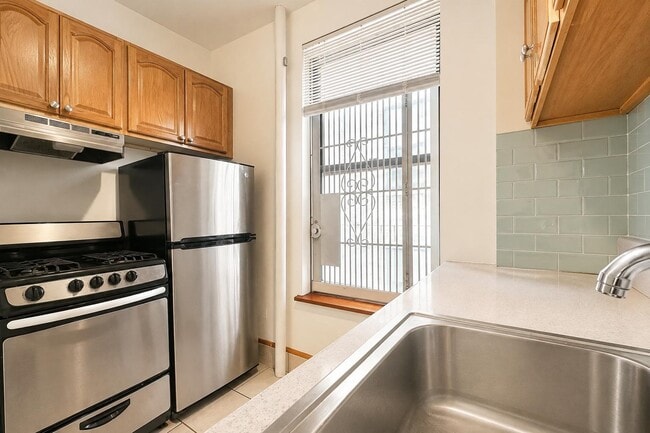 Floorplan - 3135 Broadway