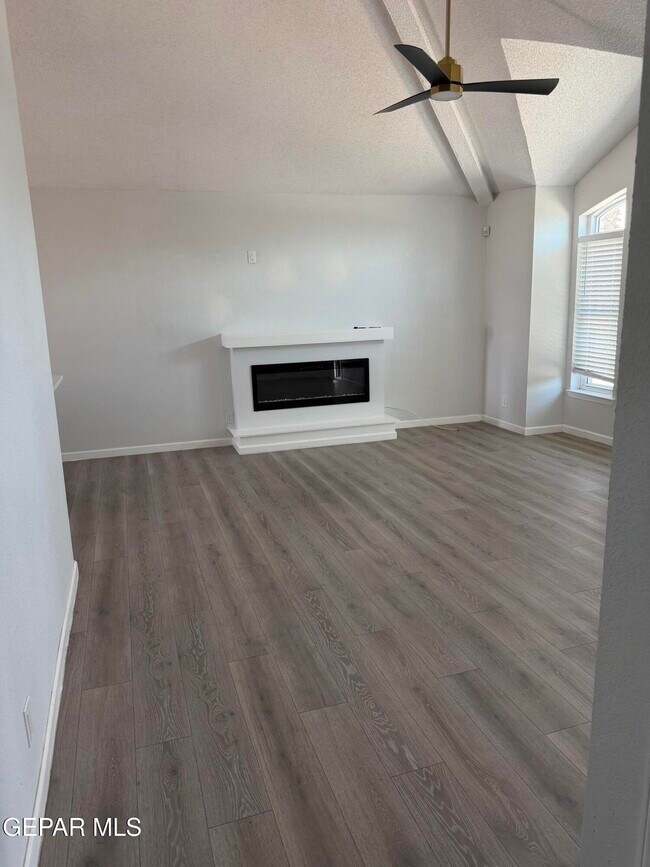 Building Photo - 7453 Plaza Taurina Dr