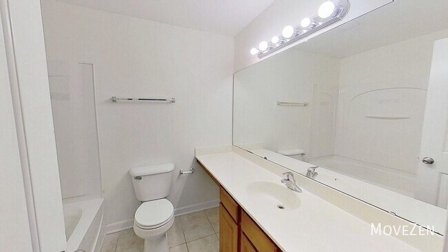 Building Photo - 1336 Green Oaks Ln