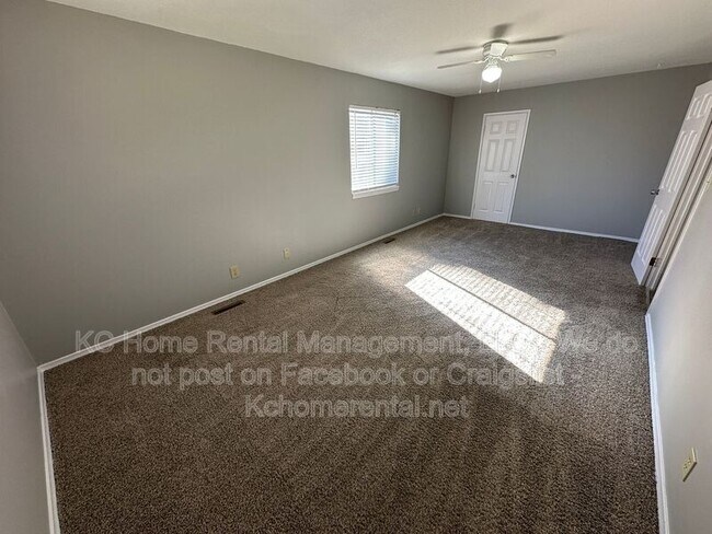 Building Photo - 9338 Bluejacket St