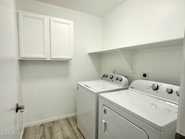 Building Photo - 1210 S 121st Dr