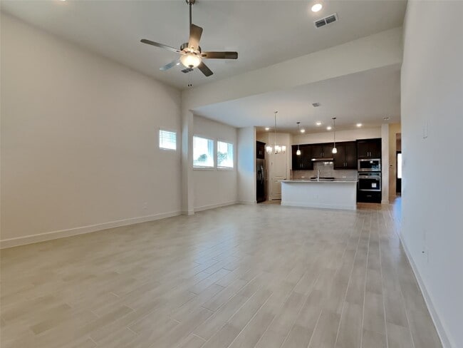 Building Photo - 15170 London Gavroche Ln