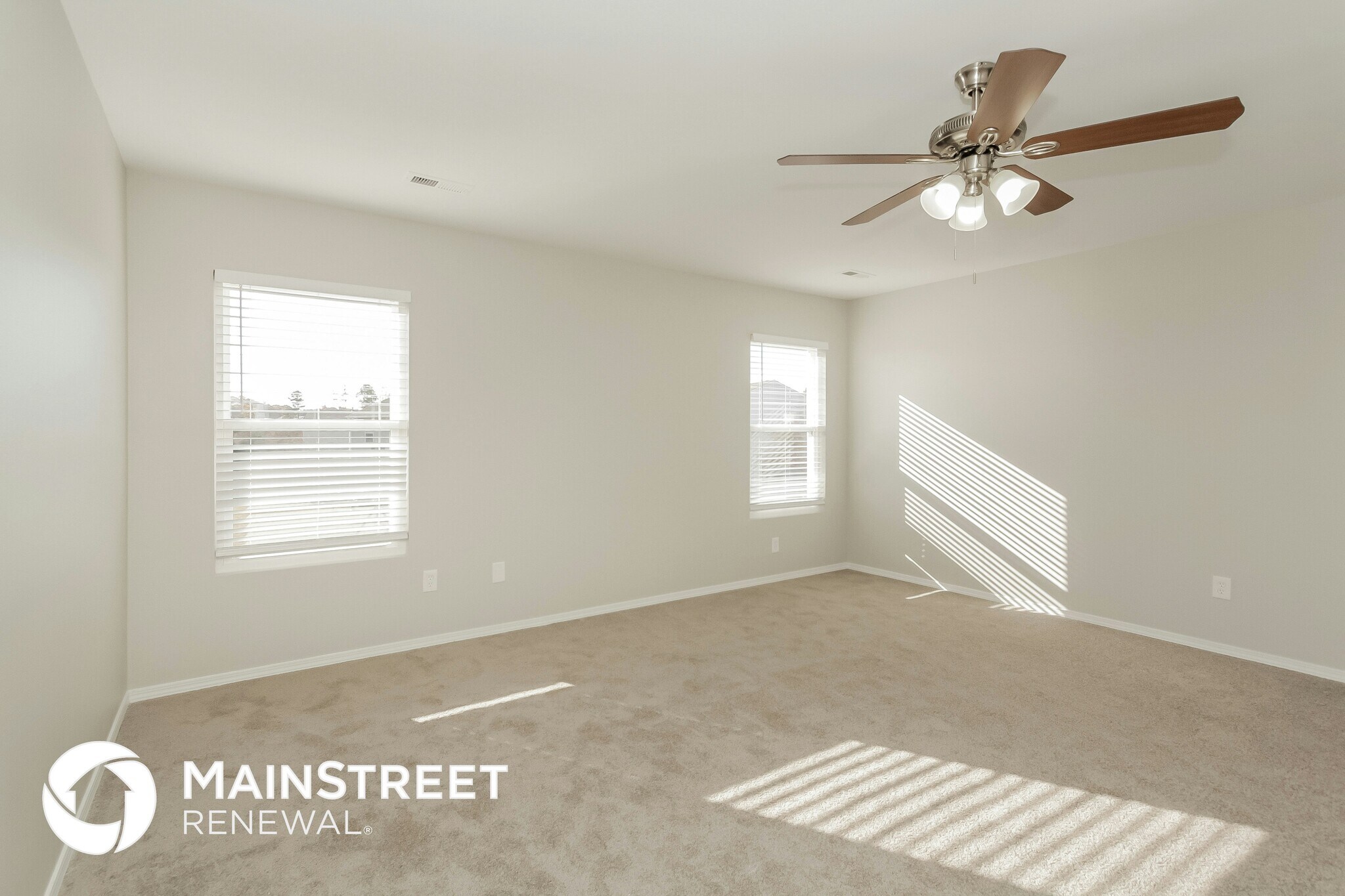 Building Photo - 11023 Thousand Oaks Dr