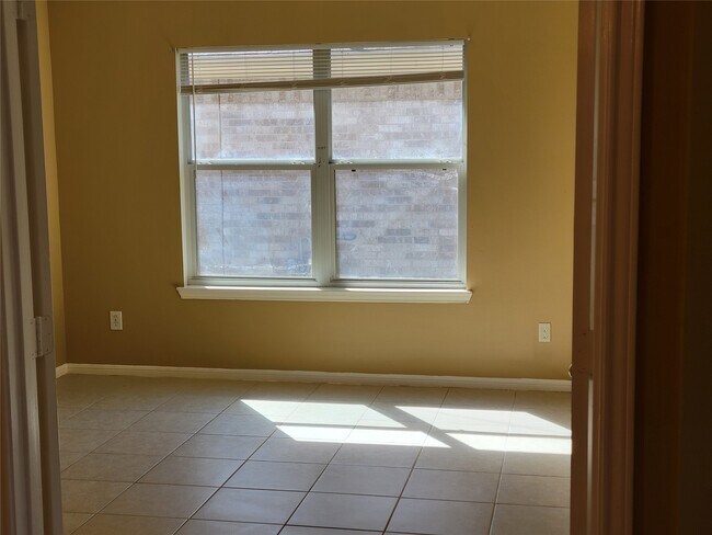 Building Photo - 3934 Camelia Glen Ln