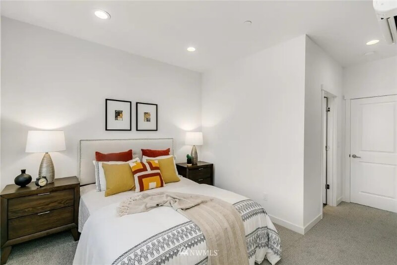 Building Photo - 2156 N 185th St