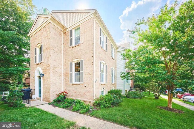 Building Photo - 4235 Sleepy Lake Dr