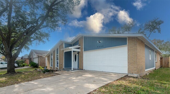 Building Photo - 7206 La Granada Dr