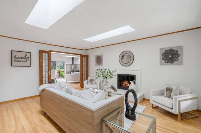 Building Photo - 1683 Toledo Ct