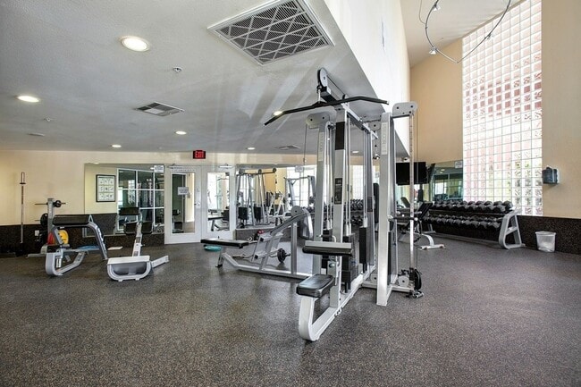 Building Photo - 1 Bedroom centrally located in Little Italy!!