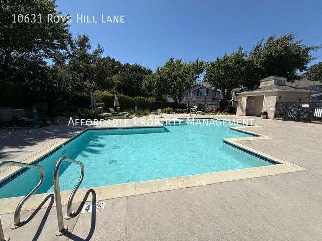 Building Photo - 10631 Roys Hill Ln
