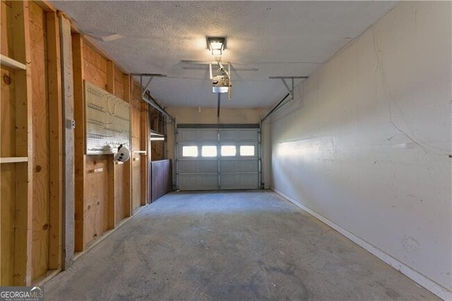 Building Photo - 4943 Meadow Ln