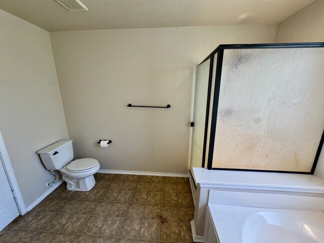 Building Photo - 8755 Sunview Park