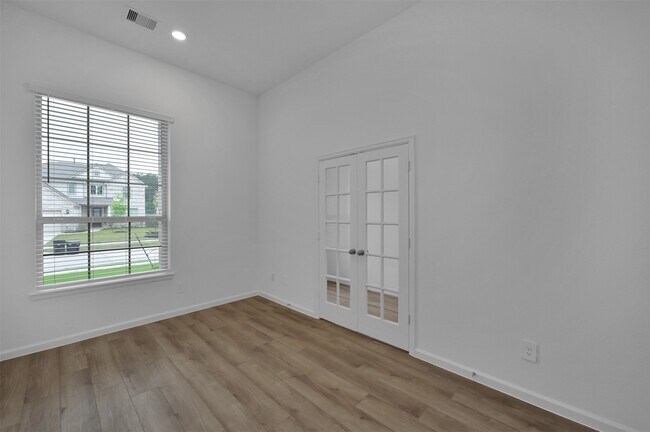 Building Photo - 17841 McClary Cardinal Dr