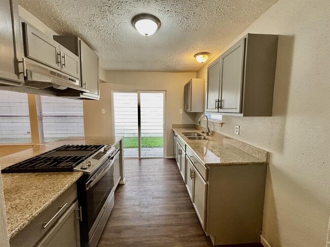 Building Photo - 9219 Goodmeadow Dr