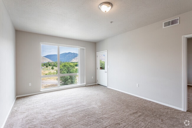 2BR, 1BA - 849 SF - Ashlyn Place Apartments