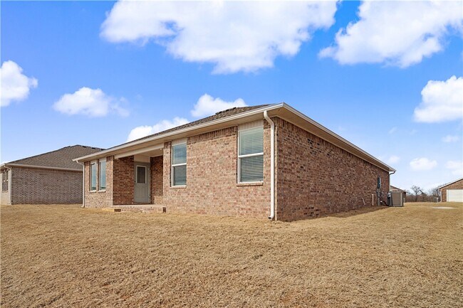 Building Photo - 3021 Laredo Ln