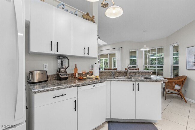 Building Photo - 5156 Mabry Dr