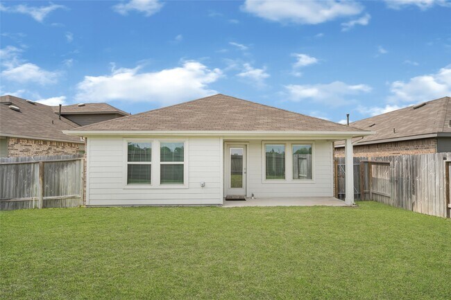 Building Photo - 2334 Spruce Clf Ln