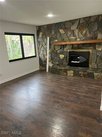 Building Photo - 806 Gardenside Ct