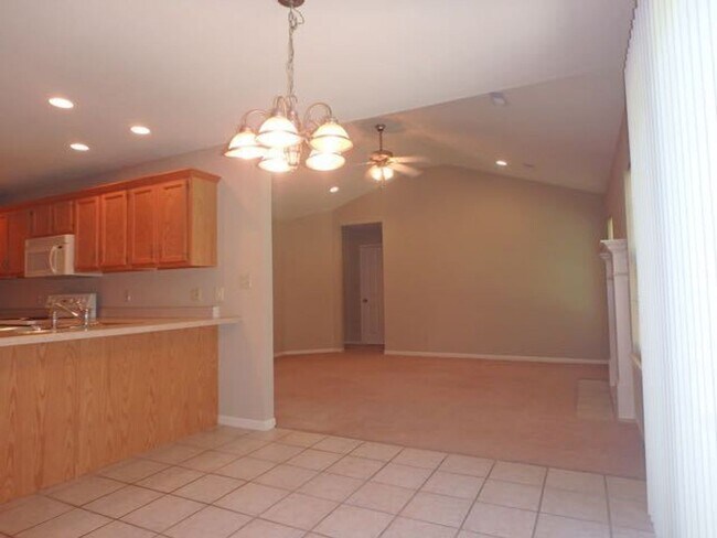Building Photo - 2303 Silver Leaf Ct
