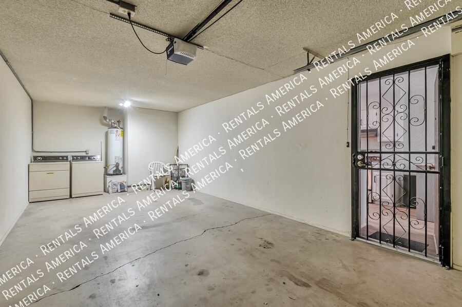 Building Photo - 644 N Richey Blvd