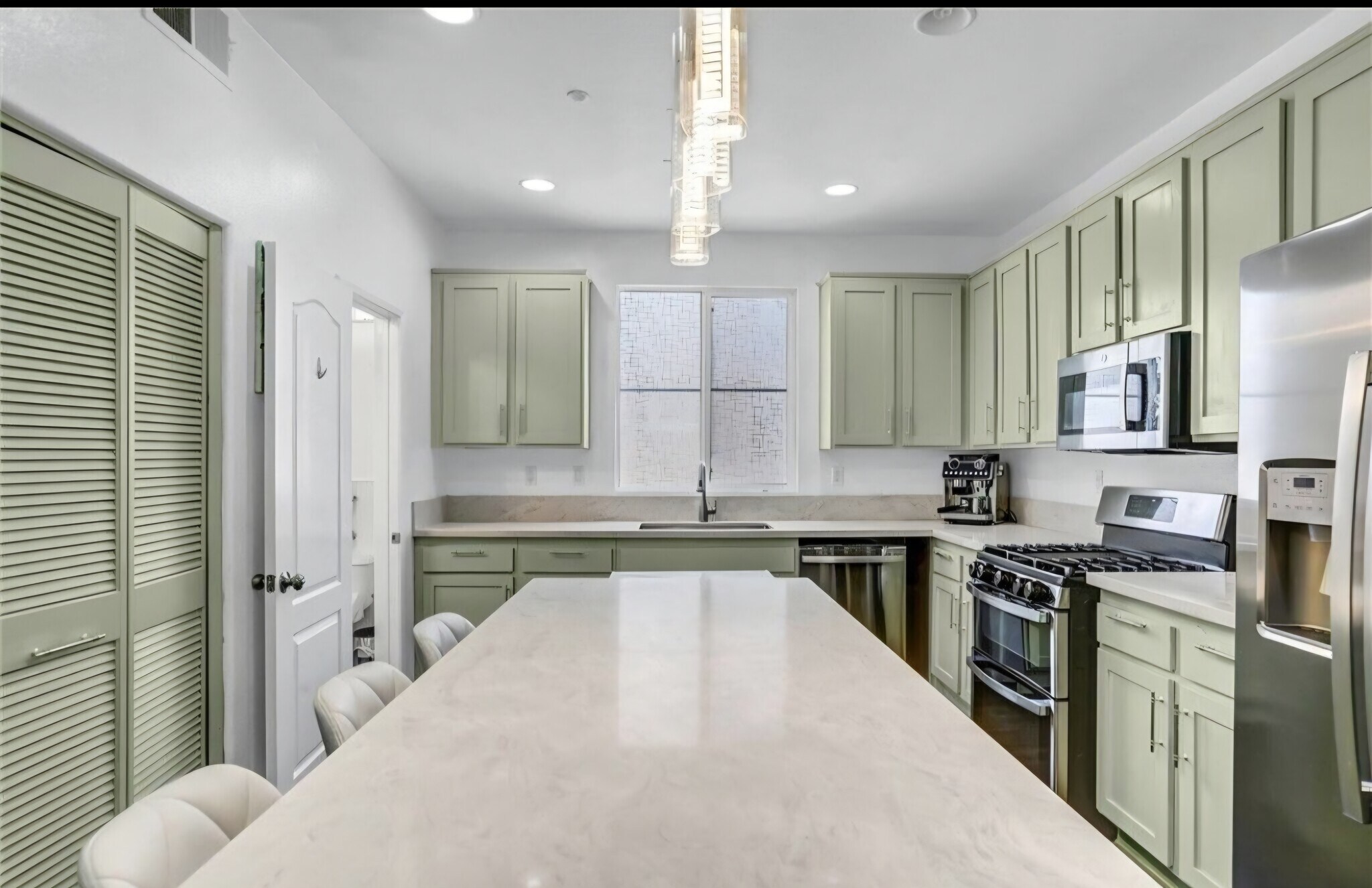 Building Photo - 1572 Hackberry Pl
