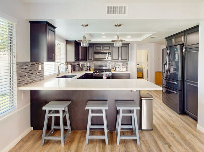 Building Photo - 26140 Workman Pl