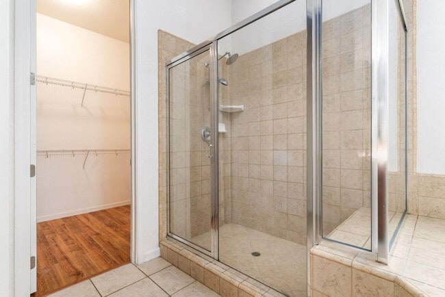 Building Photo - 3350 W Stewart Ave