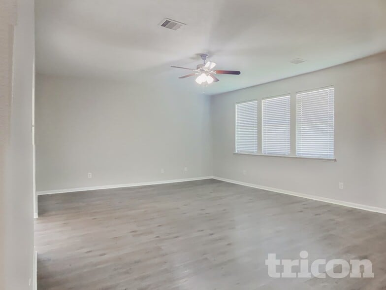 Building Photo - 1015 Blair Field Ln