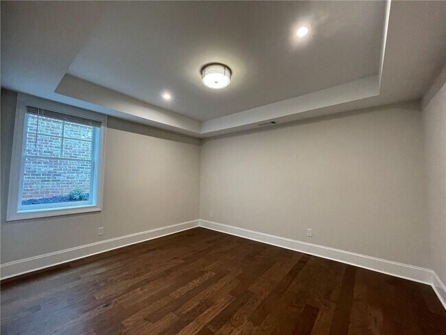 Building Photo - 888 Mayfield Rd