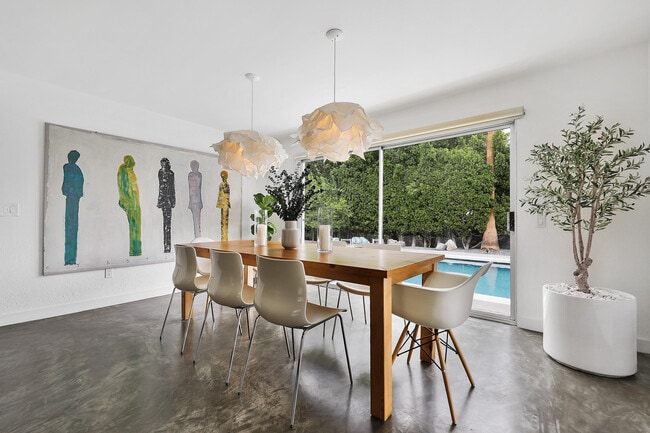 Building Photo - 71520 Gardess Rd