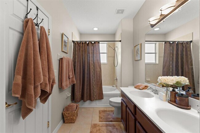 Building Photo - 14114 Oakham St