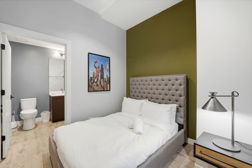 Building Photo - 417 S Dearborn St