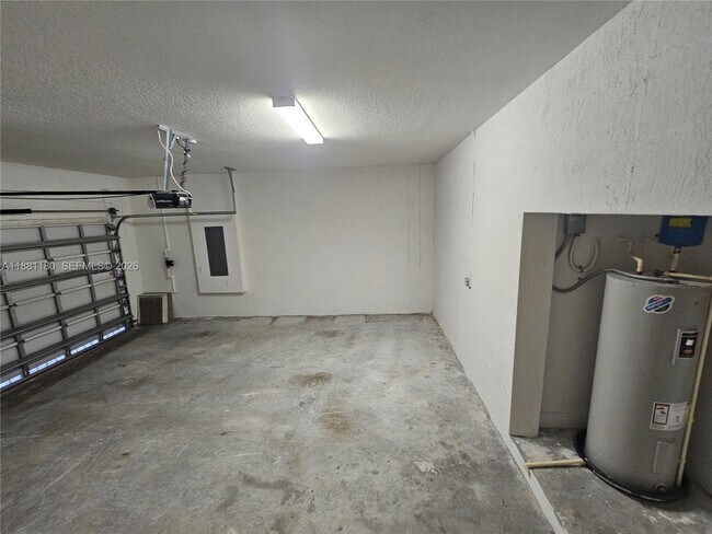 Building Photo - 4578 SW 174th Ave