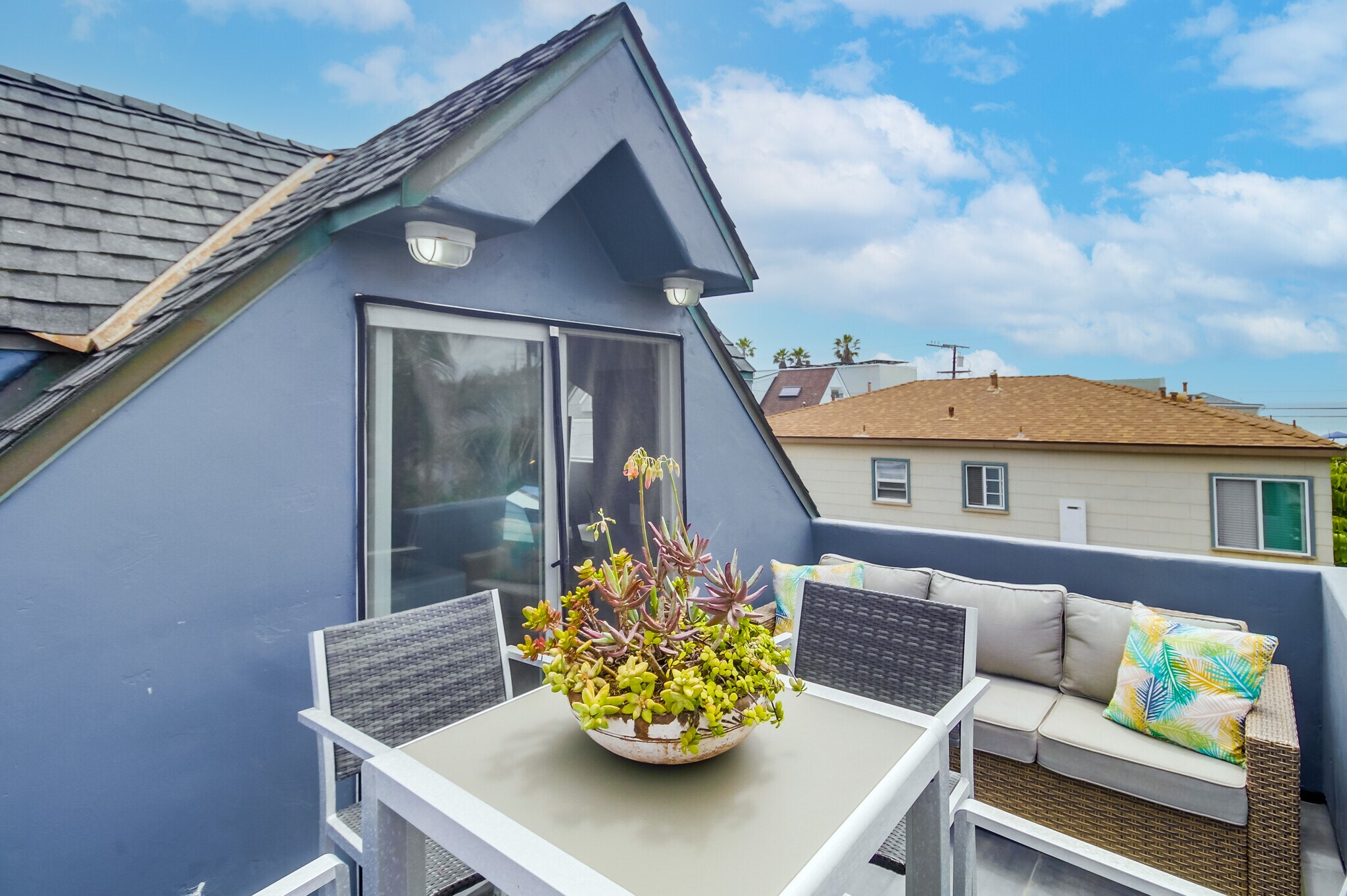 Building Photo - 735 Whiting Ct