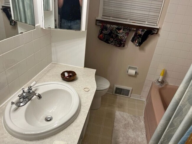 Building Photo - 1BR Apartment in West Boulder Duplex