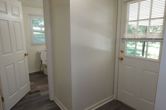 Building Photo - 1499 Merrimac Rd