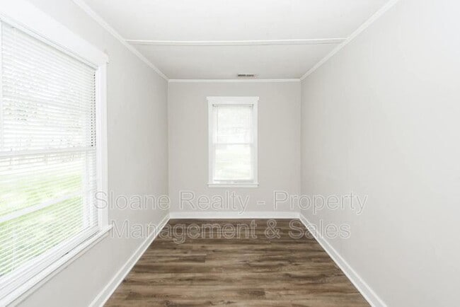 Building Photo - 2212 Townsend Rd