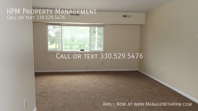 Building Photo - 841 SilverMeadow 102-