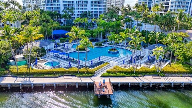 Building Photo - 21050 Point Pl