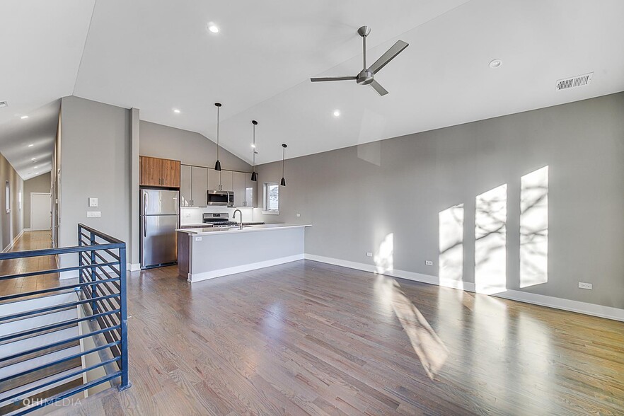 Building Photo - 1734 W Cullerton St